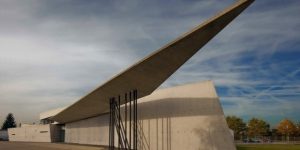 معماری دیکانستراکشن + سبک دیکانستراکشن